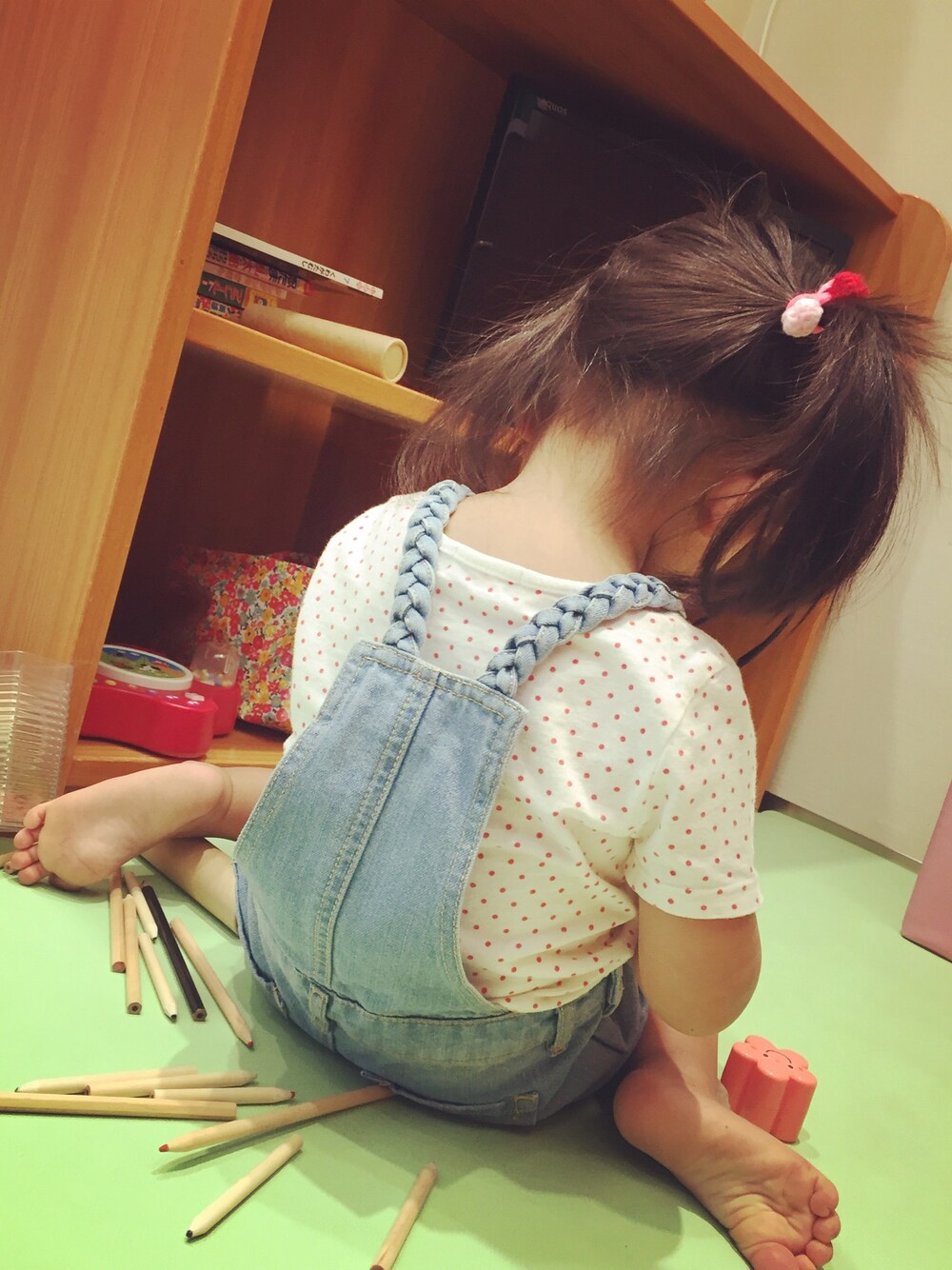 「キッズファッション、おんなのこ、キッズコーデ、Tシャツ」｜「Cath Kidstonのアイテム（Tシャツ/カットソー、ホワイト系）」を使った、moz777さん（キッズ・90cm）の春コーディネートの1枚目の写真