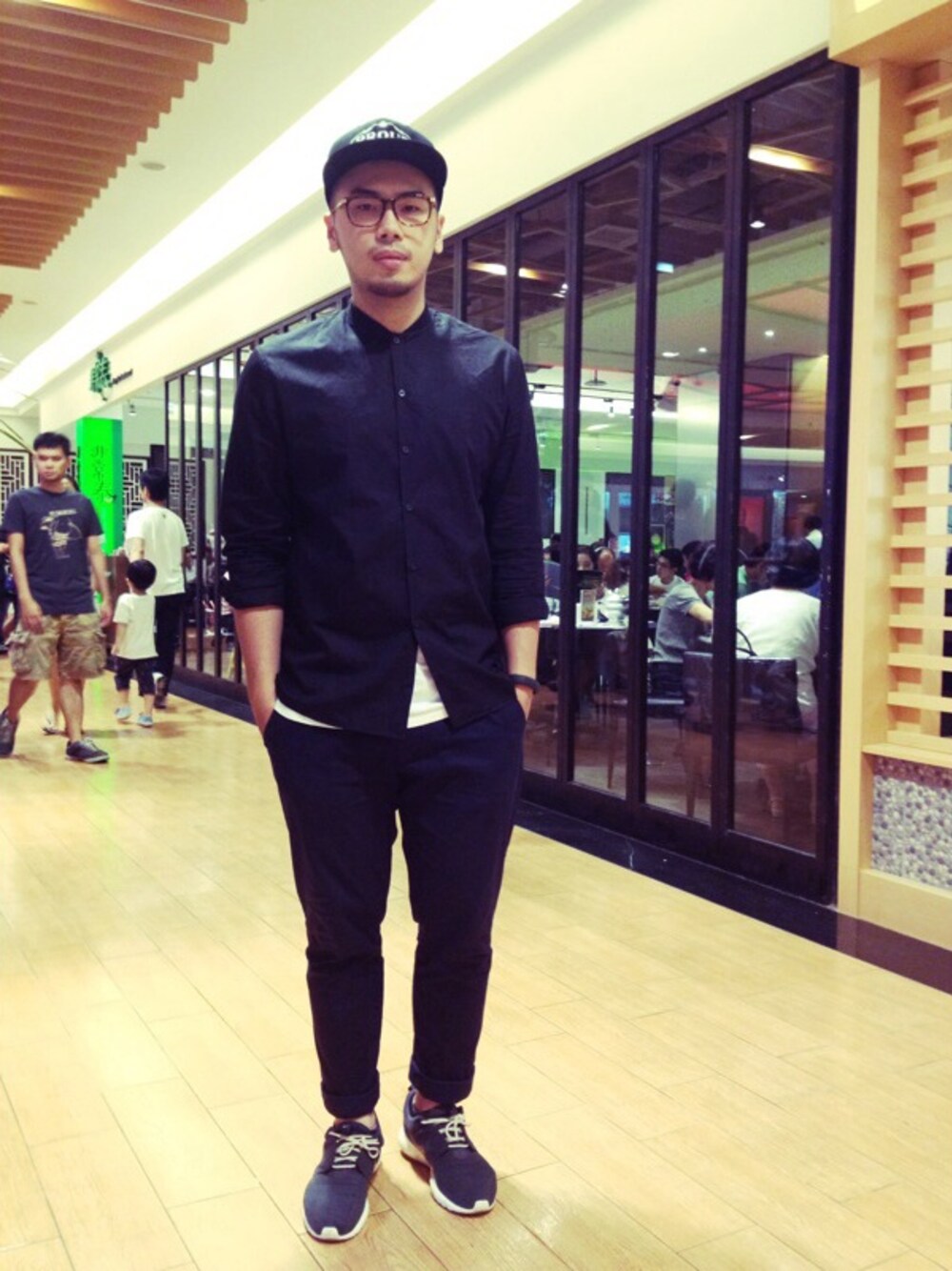 「NIKE、STYLE、ZARA、Taiwan、snapback、stereovinyls、ALL BLACK、ROSHERUN、TAIPEI、menswear」｜「Stereoのproud（キャップ、ブラック系）」を使った、Tofuさん（メンズ・175cm）の夏コーディネートの1枚目の写真