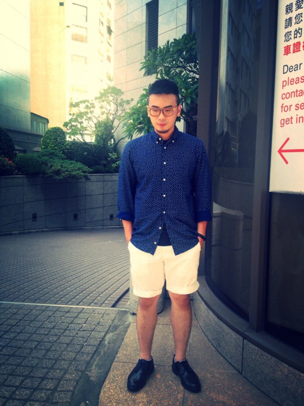 「UNIQLO、WEAR、Taiwan、united arrows、TOMMY、TOMMY HILFIGER、TAIPEI、menswear」｜「TOMMY HILFIGERのアイテム（シャツ/ブラウス、ブルー系）」を使った、Tofuさん（メンズ・175cm）の夏コーディネートの1枚目の写真
