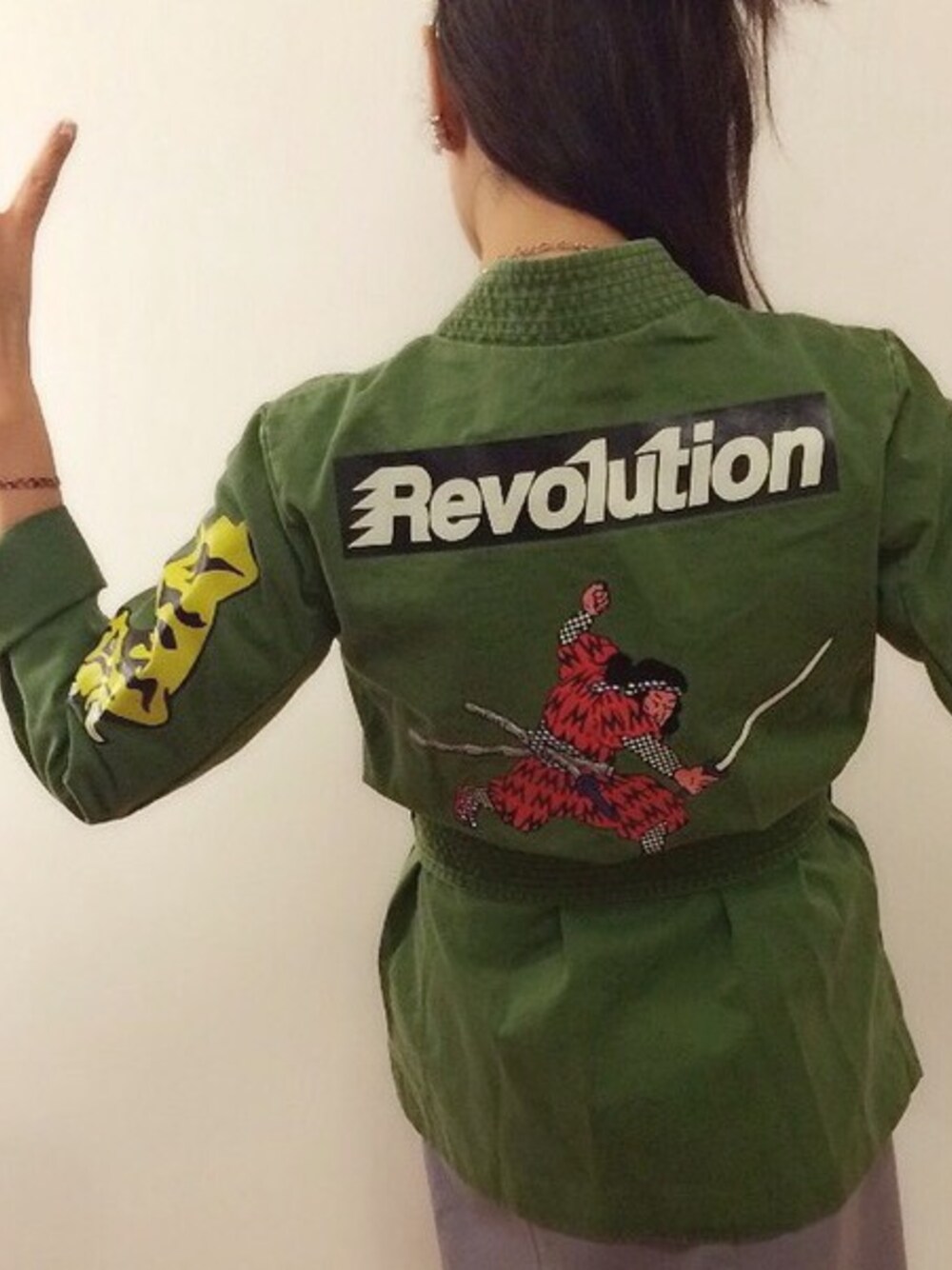 「military、kimono、ootd、mbmj」｜「Marc by Marc Jacobsのアイテム（ミリタリージャケット、グリーン系）」を使った、Susan Chenさん（レディース・162cm）の冬コーディネートの1枚目の写真
