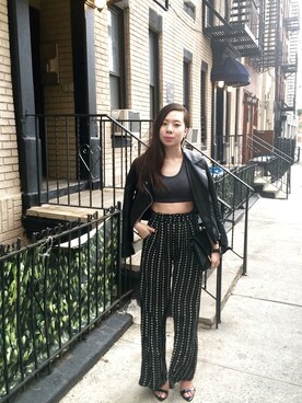 「アイテム（ブラジャー、グレー系）」を使った、Joan Kongさん（レディース・173cm）の春コーディネート