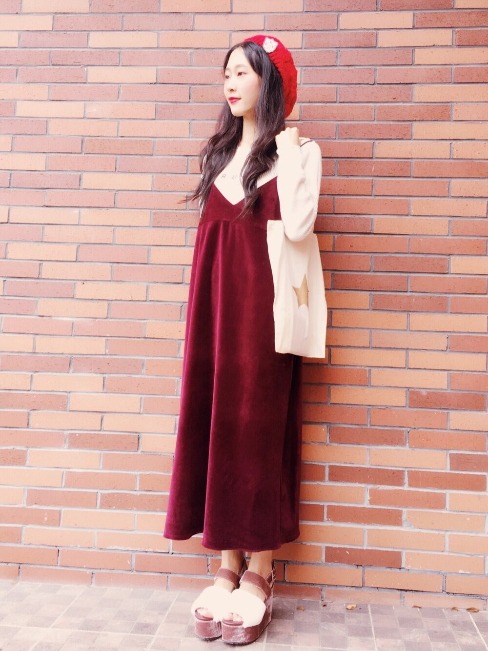 「ootd、RUBY AND YOU、merry jenny」｜「MILKのアイテム（バッグ、ベージュ系）」を使った、sowhan_wonさん（レディース・163cm）の秋コーディネートの1枚目の写真