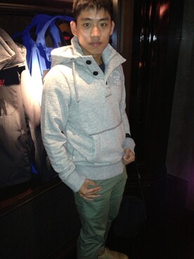 「Abercrombie&Fitch（アバークロンビーアンドフィッチ）のアイテム（その他トップス）」を使った、Colinさん（メンズ・172cm）の夏コーディネート