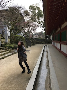 「K（陶芸）（ケイ）のアイテム」を使った、Kristy Ng さん（レディース・157cm）の春コーディネート