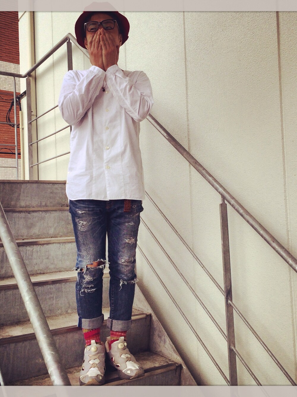 「Reebokのポンプフューリー レザー（スニーカー、ホワイト系）」を使った、Koichi Ono LABOONさん（メンズ・170cm）の春コーディネートの1枚目の写真