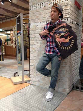 「TYPE BLUE（タイプブルー）のアイテム（デニムパンツ）」を使った、SHOさん（メンズ・168cm）の春コーディネート