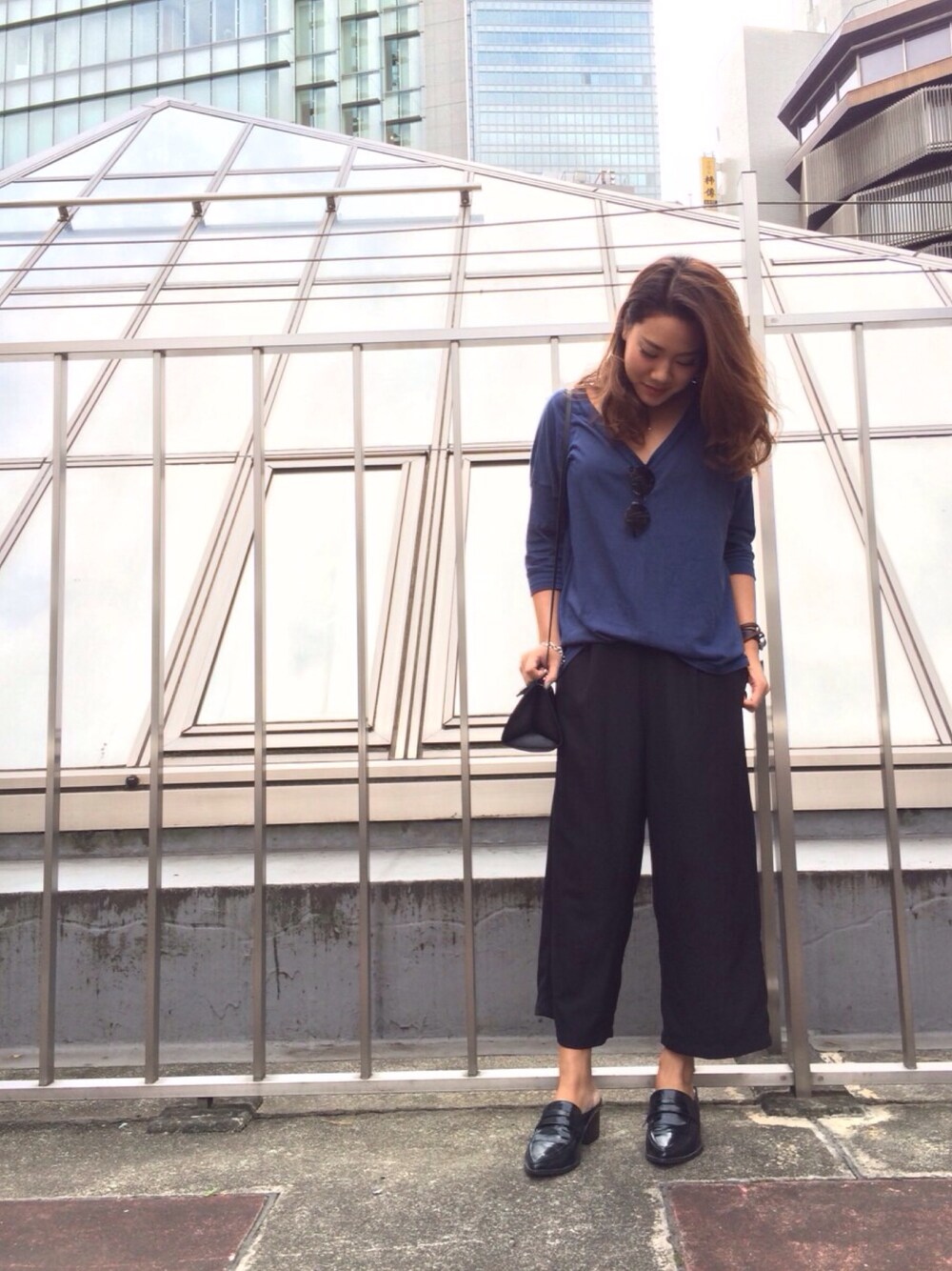 「regalect、denim」｜「RegalectのLoafer Subot（その他シューズ、ブラック系）」を使った、yuさん（レディース・158cm）の秋コーディネートの1枚目の写真