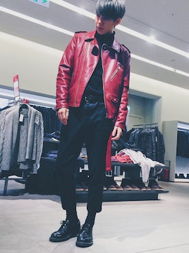 「red」｜「アイテム（ブルゾン）」を使った、韋恩（Wayne_Hong）さん（メンズ・185cm）の冬コーディネート