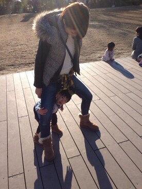 「アイテム（ダウンベスト、ブラウン系）」を使った、sar mamさん（レディース・166cm）の春コーディネート