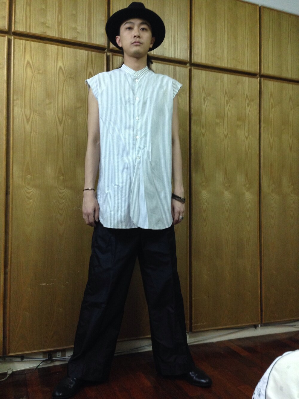 「DAMIR DOMAのアイテム（ドレスシューズ、ブラック系）」を使った、ShuHuai Changさん（メンズ・183cm）の夏コーディネートの1枚目の写真