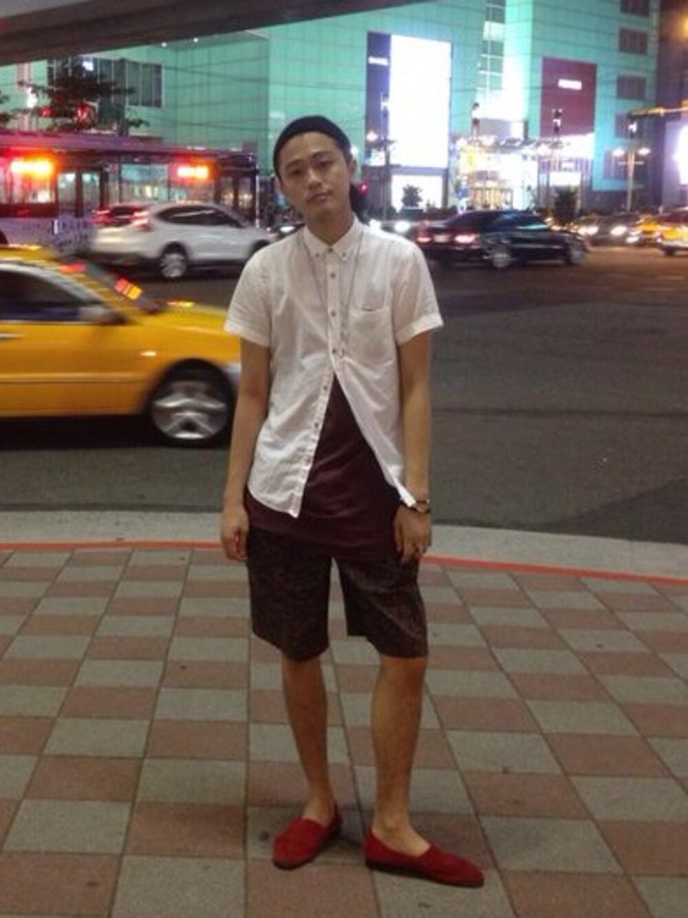 「shorts」｜「mr hareのアイテム（その他シューズ、レッド系）」を使った、ShuHuai Changさん（メンズ・183cm）の夏コーディネートの1枚目の写真