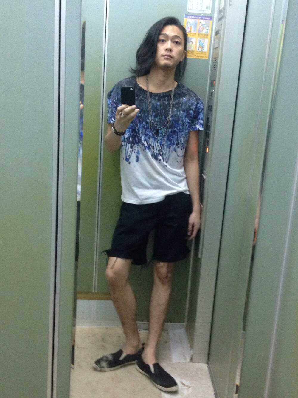「BOTTEGA VENETAのアイテム（バングル/リストバンド、ブラック系）」を使った、ShuHuai Changさん（メンズ・183cm）の夏コーディネートの1枚目の写真