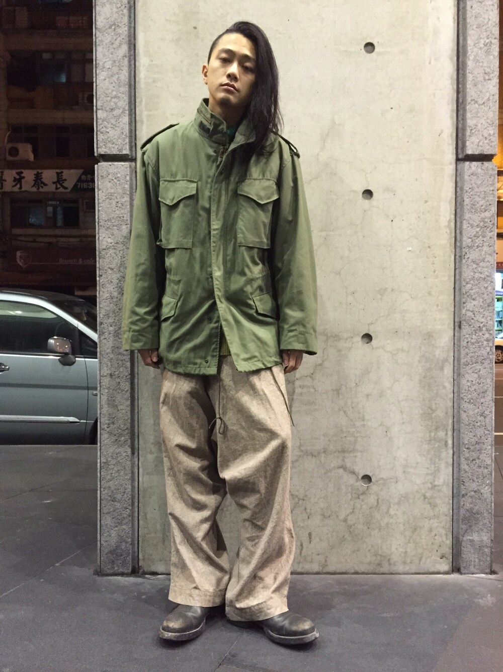 「LOOSE」｜「Yohji Yamamotoのアイテム（その他パンツ、ベージュ系）」を使った、ShuHuai Changさん（メンズ・183cm）の冬コーディネートの1枚目の写真