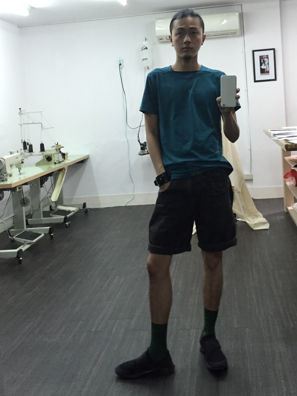 「NIKEのアイテム（スニーカー、ブラック系）」を使った、ShuHuai Changさん（メンズ・183cm）の夏コーディネートの1枚目の写真