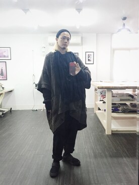 「アイテム（ポンチョ、グレー系）」を使った、ShuHuai Changさん（メンズ・183cm）の冬コーディネート