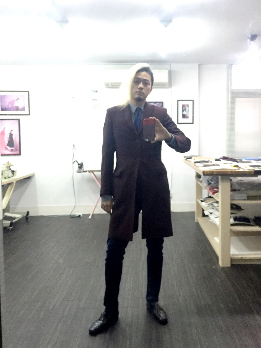 「suitandtie」｜「LANVINのアイテム（ネクタイ、ブルー系）」を使った、ShuHuai Changさん（メンズ・183cm）の冬コーディネートの1枚目の写真