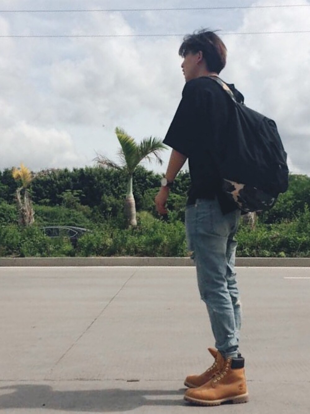 「Timberlandのアイテム（ブーツ、イエロー系）」を使った、三木さん（メンズ・178cm）の夏コーディネートの1枚目の写真