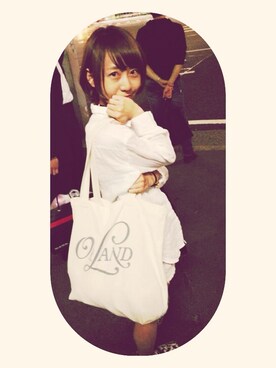 「ELEY KISHIMOTO（イーリーキシモト）のELEY KISHIMOTO × Clarks（スニーカー、ブラック系）」を使った、MayukOさん（レディース・149cm）の秋コーディネート