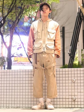 「古着のアイテム（ジャケット/アウター、ベージュ系）」を使った、青山 聖さん（メンズ・170cm）の春コーディネート