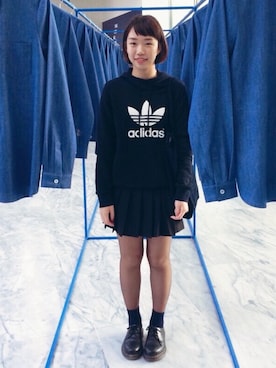 「アイテム（ジャージ）」を使った、Chen Wei Leeさん（レディース・158cm・10代）の春コーディネート