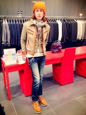 「COMME CA DU MODE（コムサデモード）のアイテム（ブルゾン）」を使った、Marco   Lauさん（メンズ・182cm）の夏コーディネート