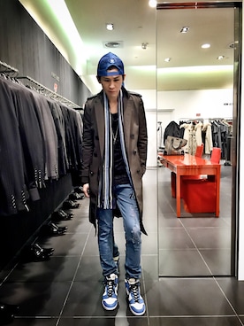 「TAIPEI」｜「アイテム（トレンチコート）」を使った、Marco   Lauさん（メンズ・182cm）の冬コーディネート