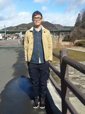 「アイテム（カーゴパンツ、ブルー系）」を使った、Mackieさん（メンズ・183cm）の春コーディネート