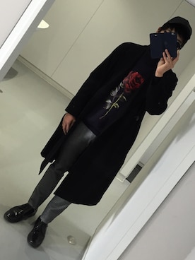 「バラ柄」｜「アイテム（スウェット）」を使った、けんてぃさん（メンズ・172cm）の冬コーディネート