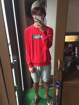 「Mark Gonzales（マーク・ゴンザレス）のアイテム（スウェット、レッド系）」を使った、sy…neさん（メンズ）の秋コーディネート