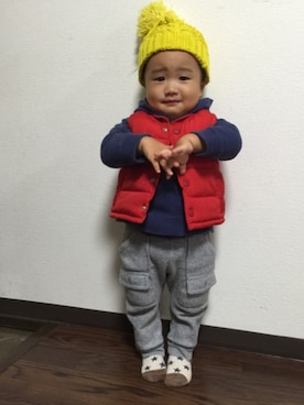 「babygap」｜「アイテム（ダウンベスト）」を使った、むちむちくんさん（キッズ・80cm）の秋コーディネート