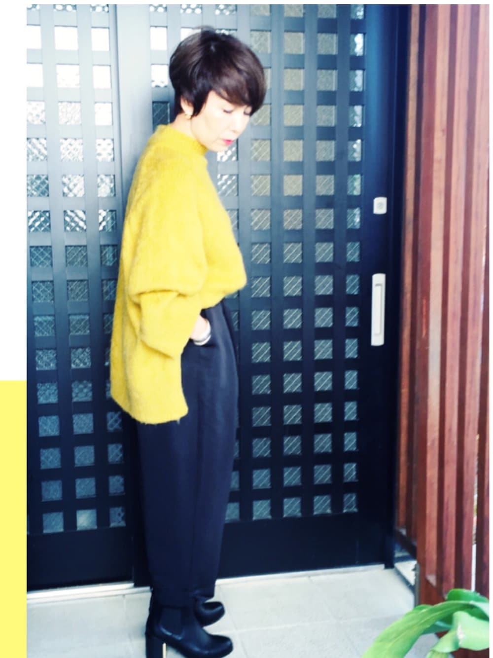 「冬、ふわふわニット、ウエストイン、黄色、タックパンツ、ootd、もこもこ、KBF、SLY」｜「KBFのKBF　シャギーポンチョニット（ニット/セーター、イエロー系）」を使った、UUさん（レディース・158cm）の冬コーディネートの1枚目の写真