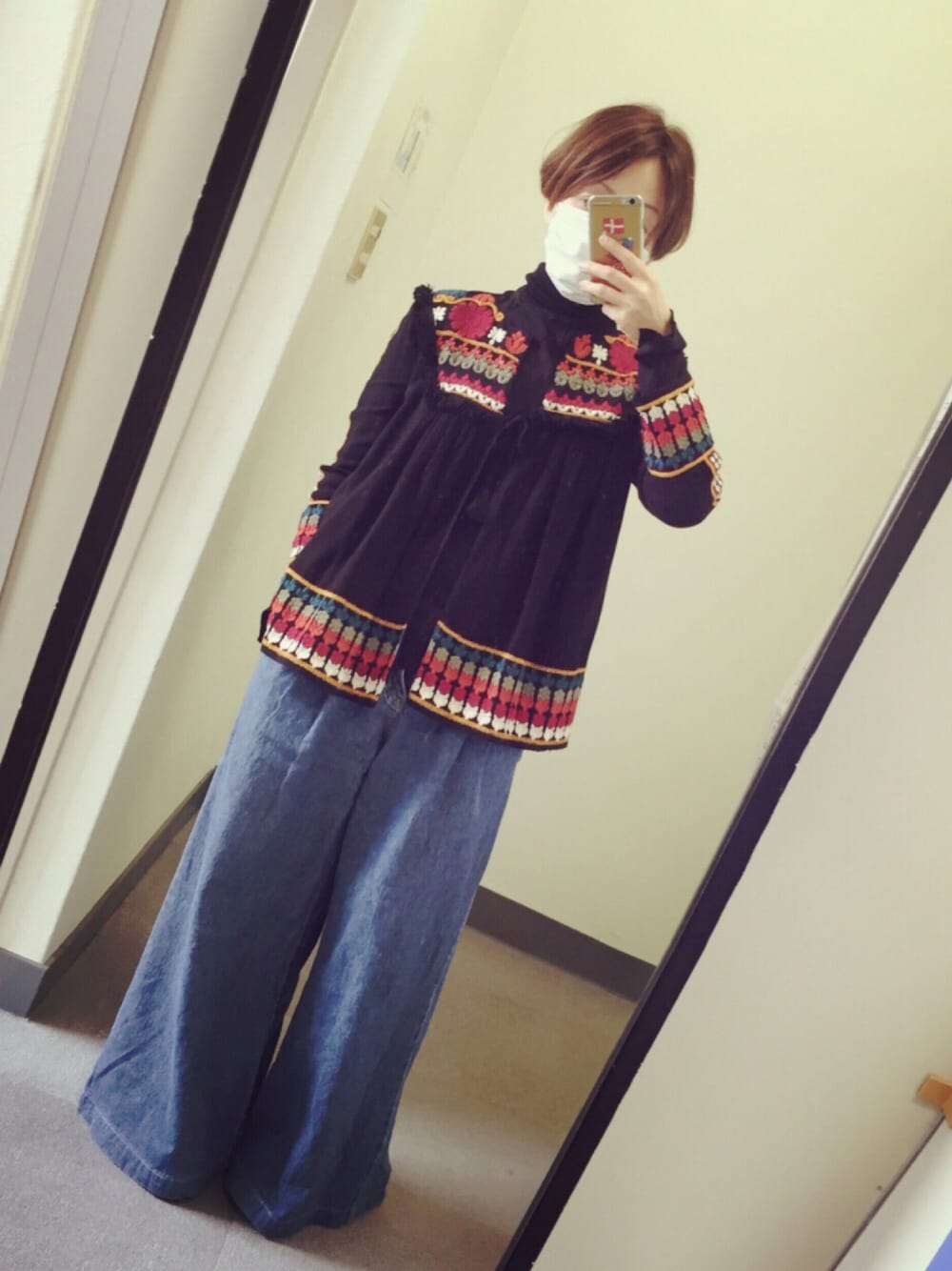 「エスニック、刺繍、チュニック、ゆったりコーデ、ワイドパンツ、ボヘミアン、オトナカジュアル、春コーデ、ootd、outfit」｜「ZARAのアイテム（チュニック、ブラック系）」を使った、UUさん（レディース・158cm）の春コーディネートの1枚目の写真