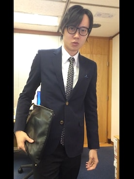 「SAINT LAURENT PARIS（サンローランパリ）のアイテム（スーツジャケット）」を使った、LKさん（メンズ・178cm）の夏コーディネート