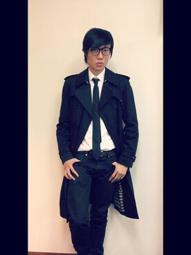 「SAINT LAURENT PARIS（サンローランパリ）のアイテム（トレンチコート）」を使った、LKさん（メンズ・178cm）の春コーディネート