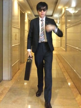 「アイテム（フォーマルスーツ/小物、シルバー系）」を使った、LKさん（メンズ・178cm）の秋コーディネート