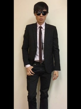 「アイテム（ネクタイ、レッド系）」を使った、LKさん（メンズ・178cm）の秋コーディネート