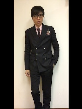 「アイテム（ネクタイ、レッド系）」を使った、LKさん（メンズ・178cm）の冬コーディネート