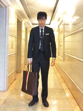 「アイテム（フォーマルスーツ/小物、シルバー系）」を使った、LKさん（メンズ・178cm）の春コーディネート