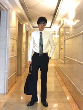 「Alexander McQueen（アレキサンダーマックイーン）のアイテム（フォーマルスーツ/小物）」を使った、LKさん（メンズ・178cm）の秋コーディネート