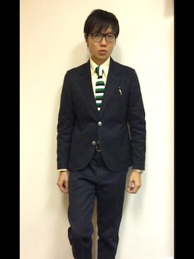 「アイテム（ネクタイ、グリーン系）」を使った、LKさん（メンズ・178cm）の秋コーディネート