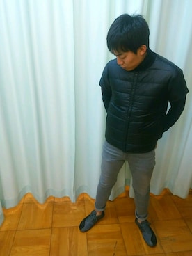 「タートルネックカットソー」｜「アイテム（ダウンジャケット/コート）」を使った、Yuki Hashimotoさん（メンズ・175cm）の春コーディネート