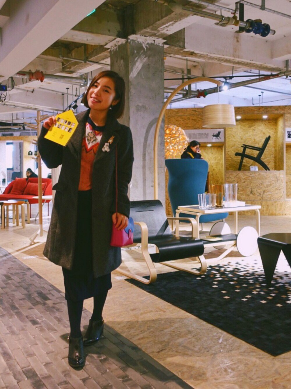 「date style♡、outfit、vintage」｜「Supreme.La.La.のアイテム（ダウンジャケット/コート、グレー系）」を使った、自然卷tutuさん（レディース・160cm）の冬コーディネートの1枚目の写真
