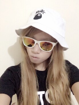 「STUSSY（ステューシー）のアイテム（キャップ、ホワイト系）」を使った、まきさん（レディース）の冬コーディネート