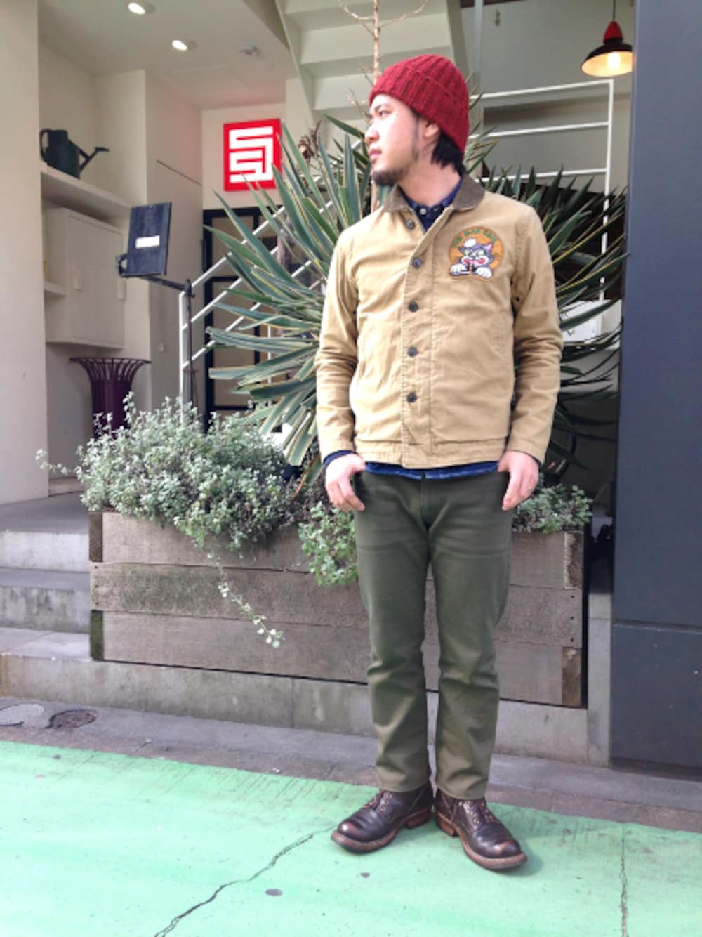 「Pherrow'sの15S-PN-1P（ミリタリージャケット、ベージュ系）」を使った、TakuyaSaekiさん（メンズ・175cm）の春コーディネートの1枚目の写真