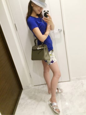 「UNIQLO Tシャツ」｜「アイテム（サンダル）」を使った、永田明華さん（レディース・161cm）の夏コーディネート
