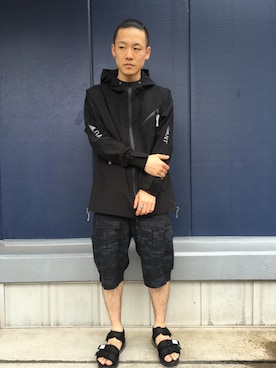 「ナイロンパーカー」｜「アイテム（サンダル）」を使った、Hikimaさん（メンズ・165cm）の夏コーディネート