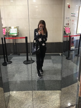 「ASH（アッシュ）のアイテム（スニーカー、ブラック系）」を使った、zoescissorhandsさん（レディース）の秋コーディネート