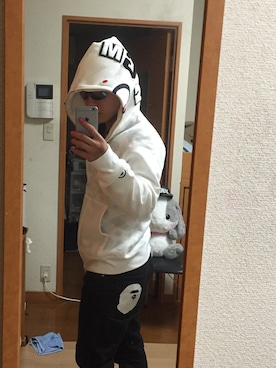 A・BATHING APE シャークパーカー ホワイト 白 A BATHING APE（パーカー）のフリマアイテム一覧