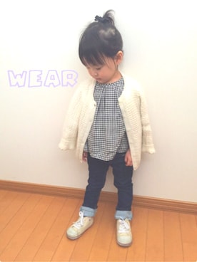 「H&M（エイチ・アンド・エム）のアイテム（カーディガン/ボレロ、ホワイト系）」を使った、RIKU☆さん（キッズ・90cm）の冬コーディネート
