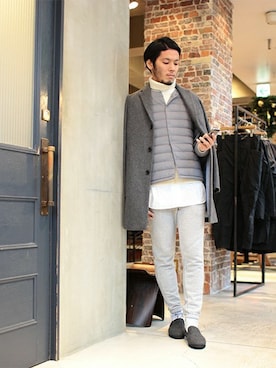 「BEAMS（ビームス）のアイテム（チェスターコート）」を使った、HAPPY西村さん（メンズ・180cm）の冬コーディネート
